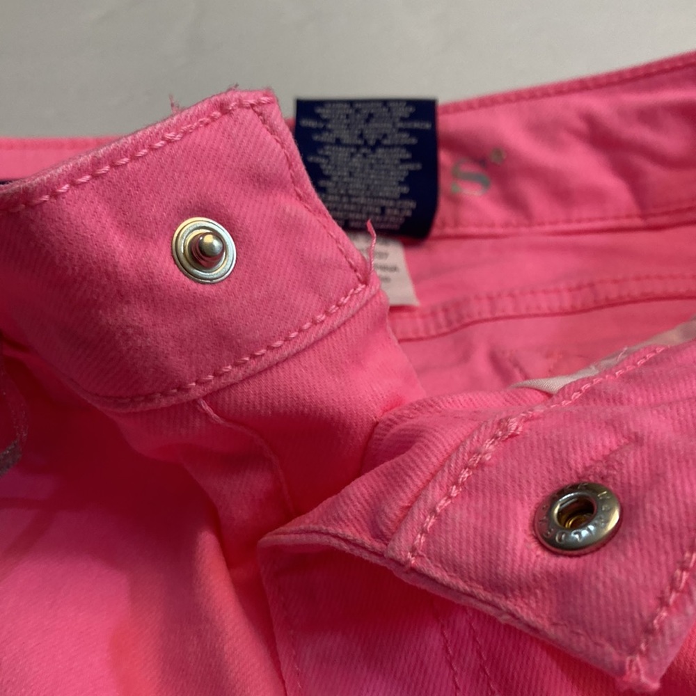 Shorts - Picture 9 of 11